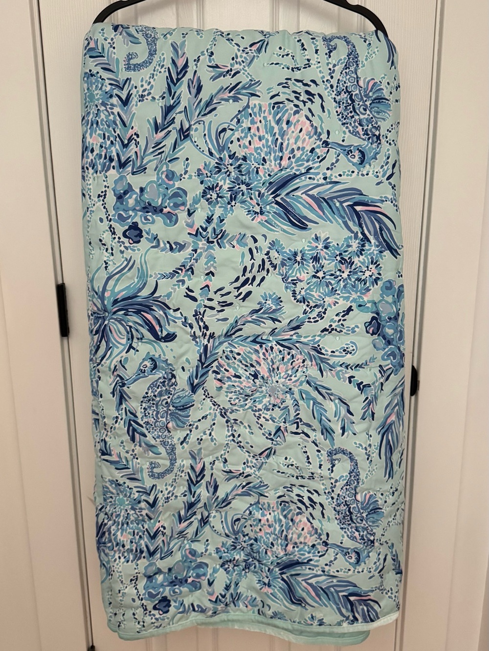 Lilly Pulitzer quilt in “New Kids on the Dock”